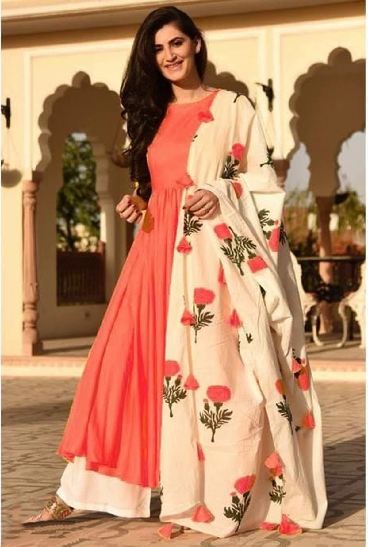 Women's Designer Kurta Set with Contrast Dupatta