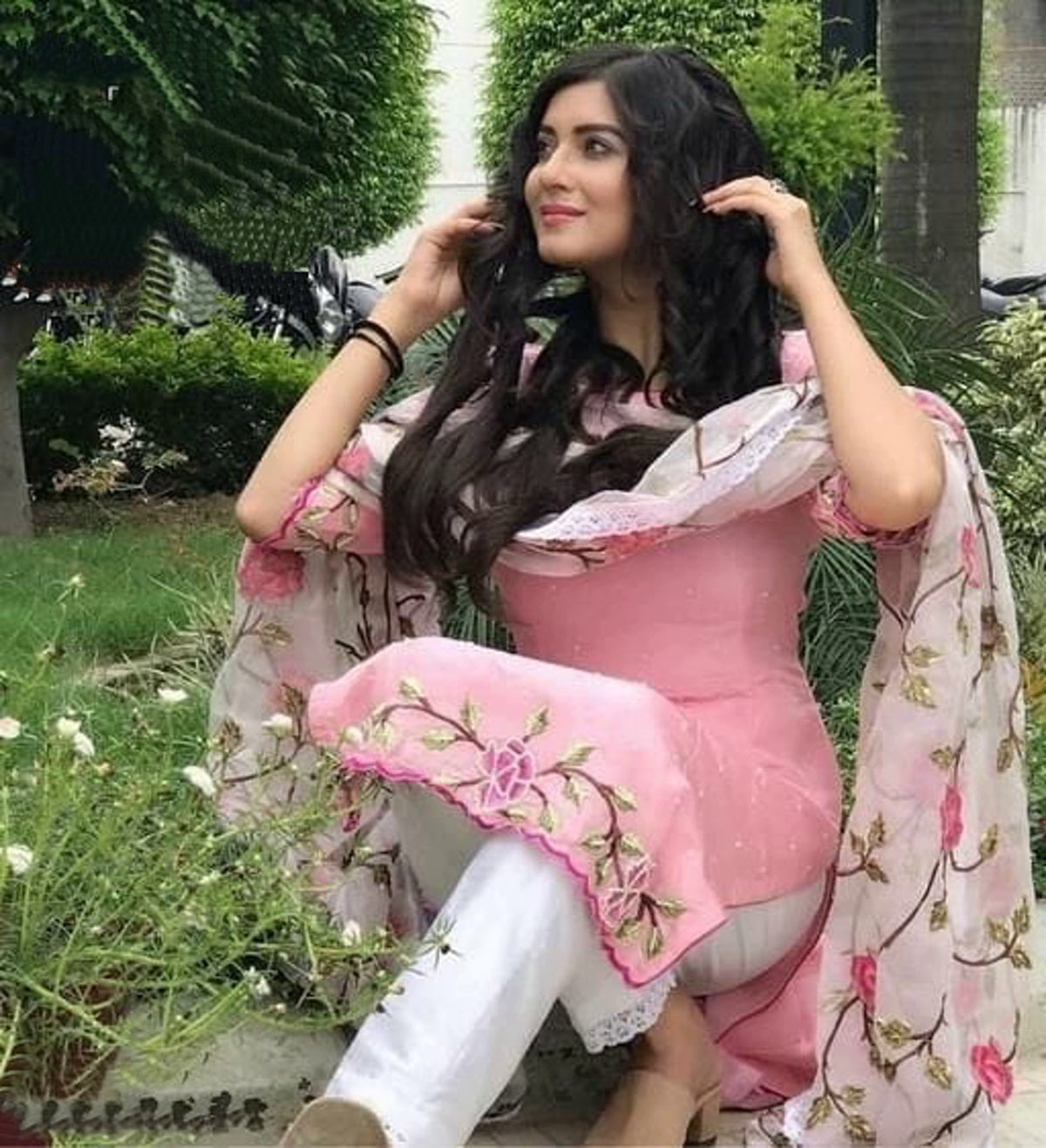 Women's Pink Embroidered Rayon Kurta Set with Pants