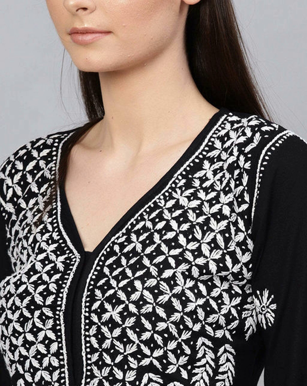 Women's Black Cotton Embroidered Kurta