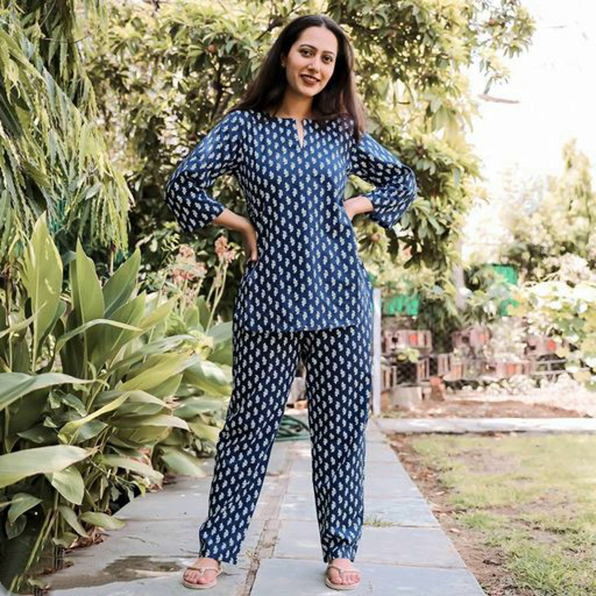 Women Blue Ikkat Print Lounge Wear