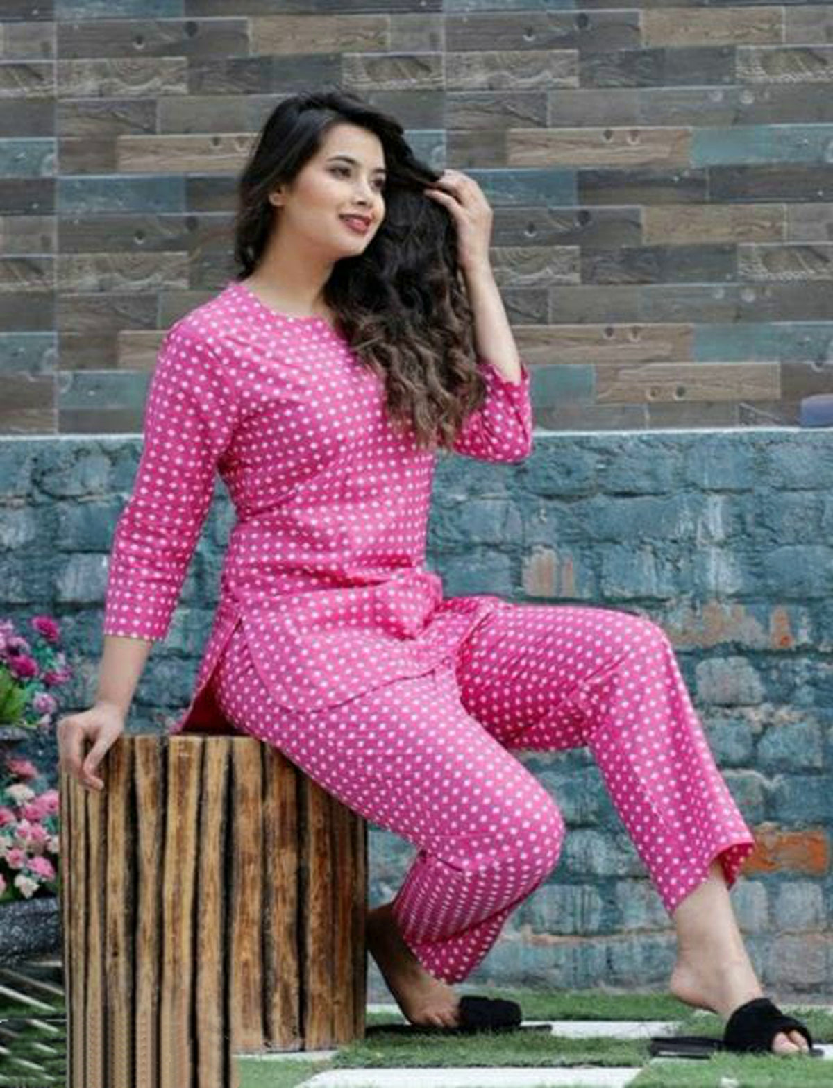 Women's Pink Geometric Print Lounge Wear