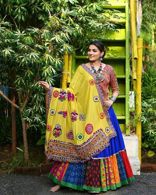 Pretty Women Navratri Lehenga choli