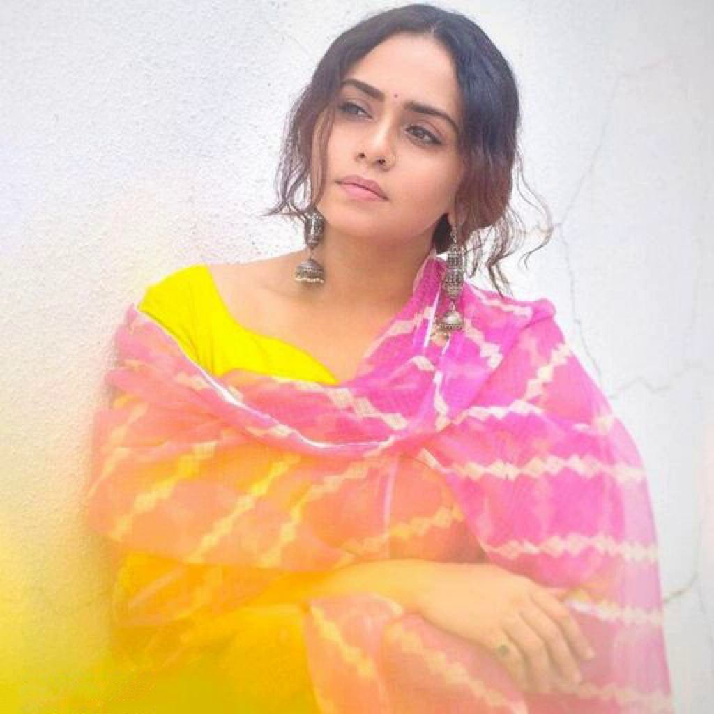 Women's Parrot Green Stylish Kurta Set with Leheriya Dupatta