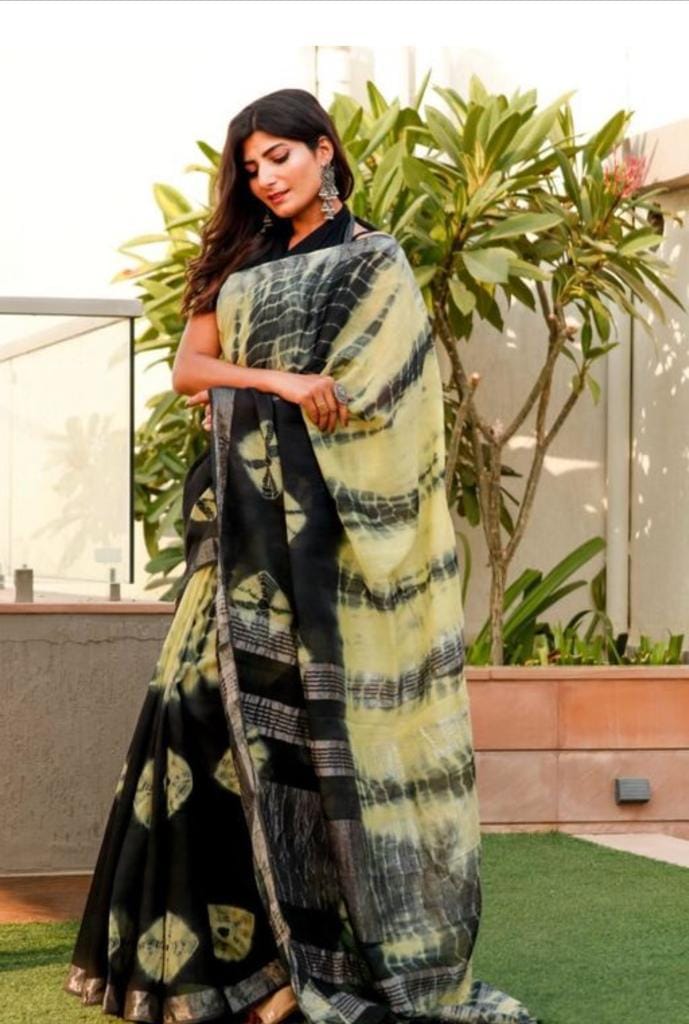 Urban Wardrobe's Sassy Printed Cotton Saree