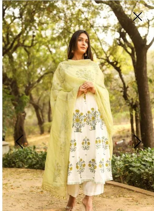 Women's Cotton Kurta Set with Contrasting Dupatta