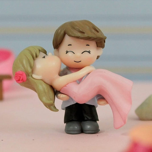 Miniature Romantic Love Kissing Hug Couple Statue Decorative Showpiece Valentine Gift