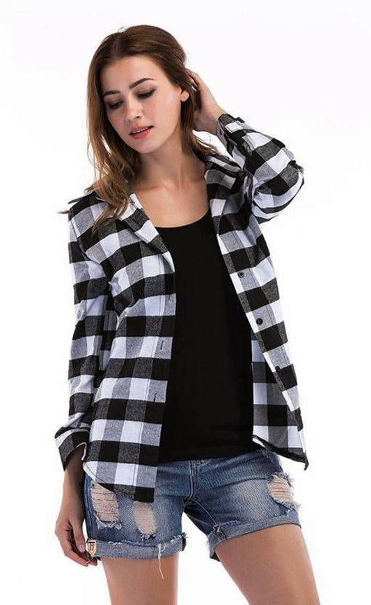 White and Black Regular Fit Checked Casual Shirt