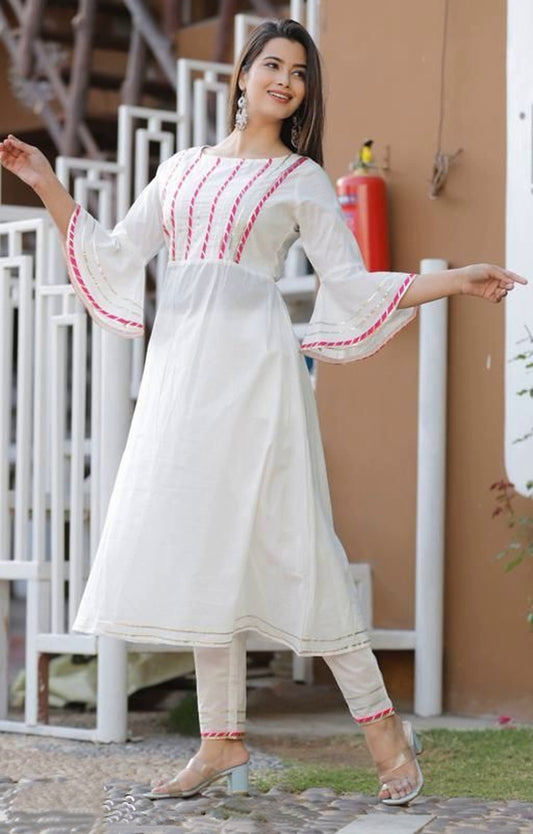 Women White Bell Sleeves Straight Kurta Set