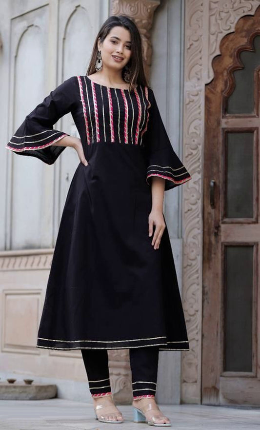 Women Black Bell Sleeves Straight Kurta Set