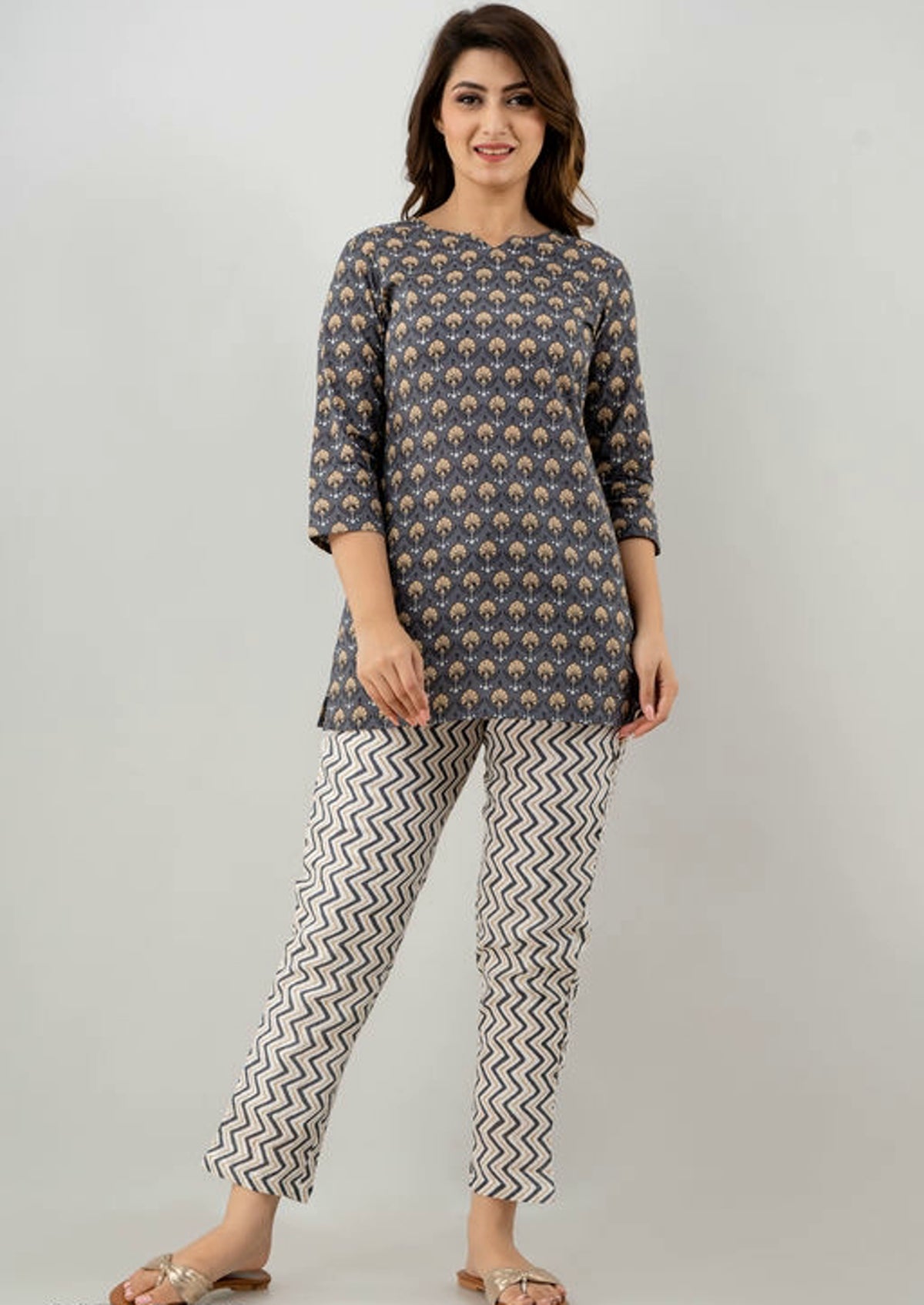 Women's Smart Gray Printed Lounge Wear