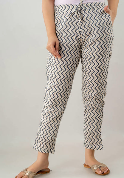 Women's Smart Gray Printed Lounge Wear