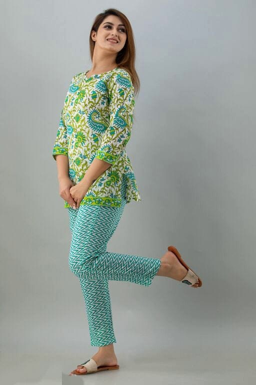 Women Blue and Green Floral Lounge Wear