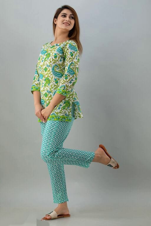 Women Blue and Green Floral Lounge Wear