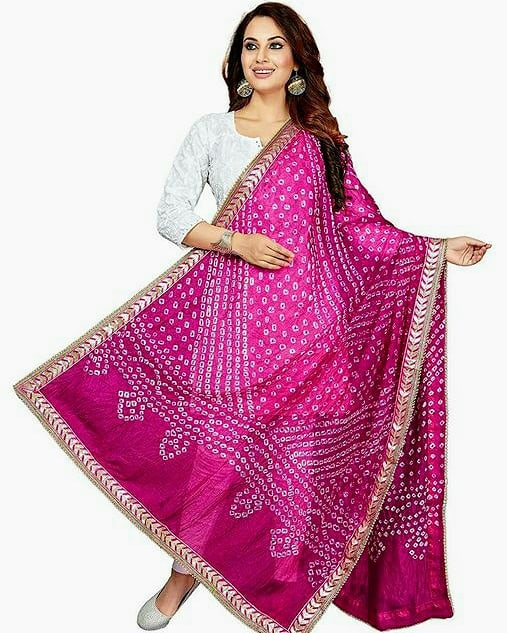 Pink Bandhani Chunri